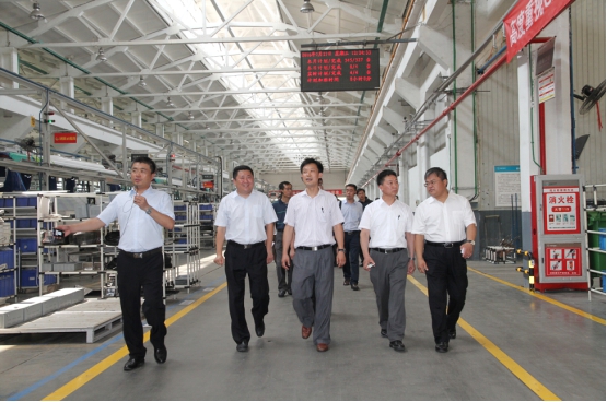 工信部及北京市经信委相关领导赴福田汽车调研_凤凰资讯